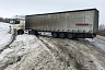 Саратовские полицейские помогли водителю съехавшей в кювет фуры