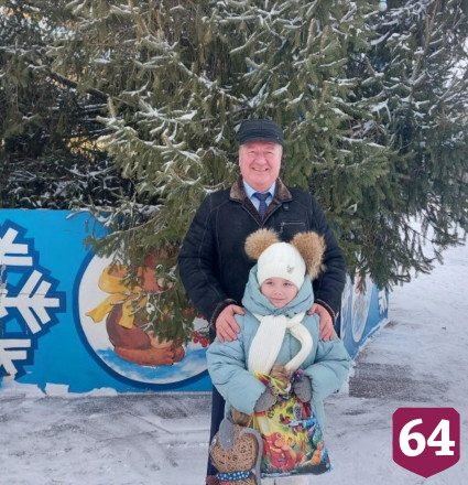 Главная елка саратовского города 32 года росла во дворе жителей
