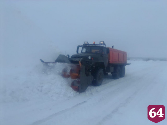 В Саратовской области из-за снегопада затруднено движение на дорогах 