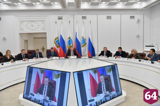 Губернатор потребовал перечислить зарплаты бюджетникам до Нового года 