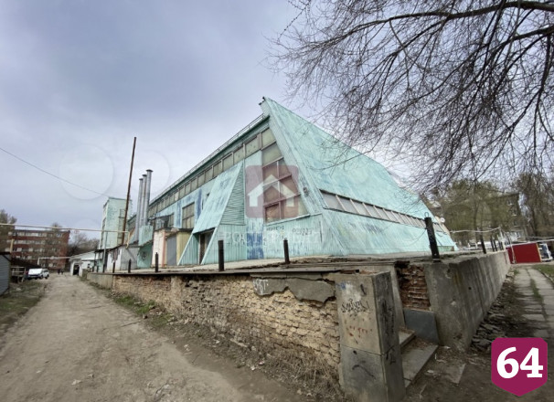 В Саратове за 80 миллионов рублей продают спорткомплекс