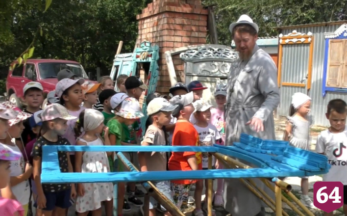 В Саратовской области сняли фильм о спасении старинных наличников