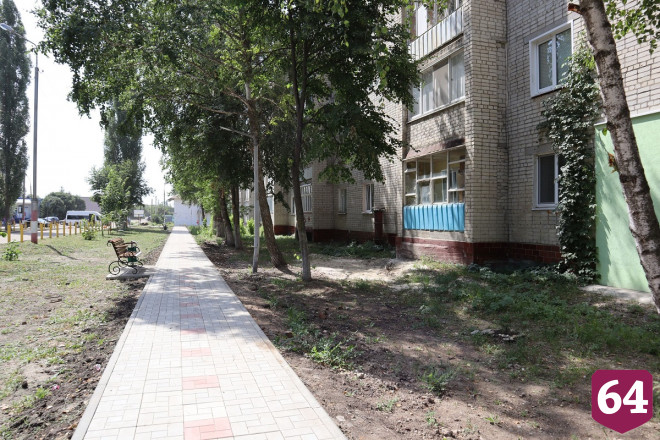 В городском сквере на месте пандусов поставили пушки