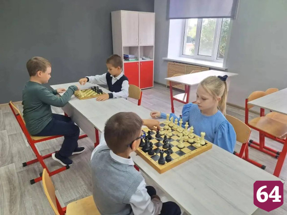 Саратовцы борются за призы в шахматном турнире на Кубок Губернатора