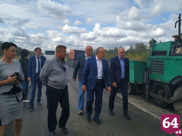 Радаев раскритиковал депутатов за плохой контроль ремонта дороги  