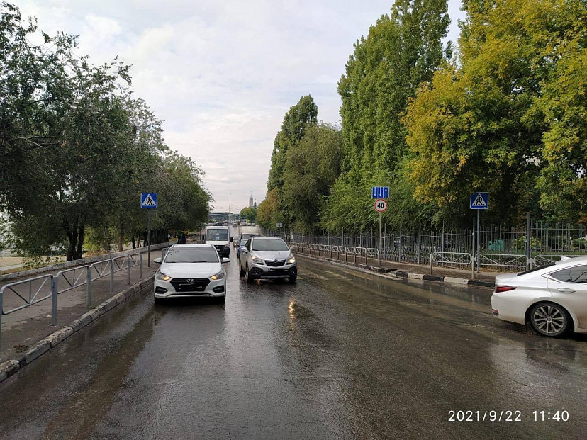 В Саратове напротив бальнеологической лечебницы сбили мужчину