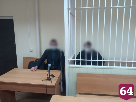 Под Саратовом стажер полиции требовал от автоледи 600 тысяч рублей