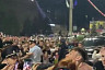 В Балакове на Niletto бросилась навязчивая поклонница