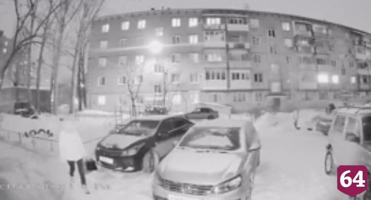 Изнасилование женщины в Энгельсе попало на камеры наблюдения