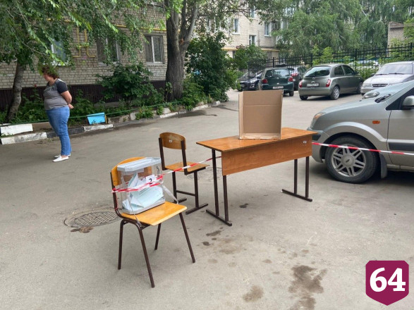 Жители во время голосования поддерживают присвоение Саратову почетного звания 