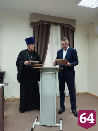 На Покровских чтениях показали фильм о саратовском священнике