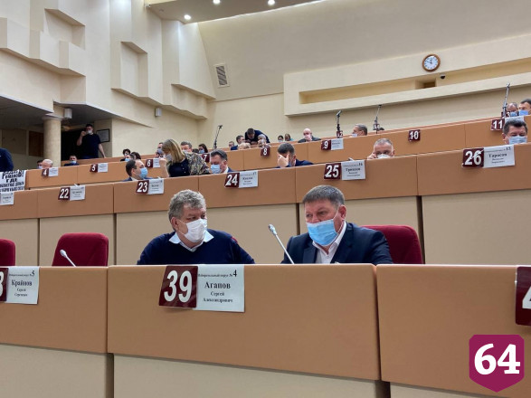 Депутата возмутило отсутствие чиновников на заседании думы Саратова 