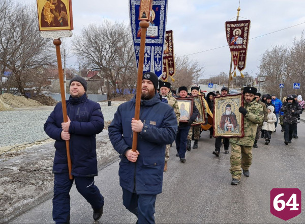 Саратовцы прошли крестным ходом в память об Илье Муромце