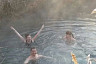 Саратовцы зимой купаются в горячем озере