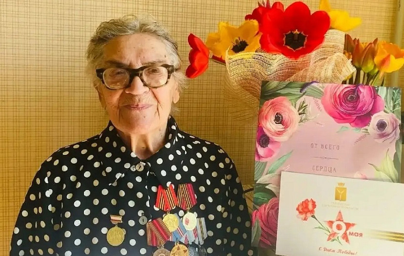 Жительница Саратова в 95 лет следит за новостями и болеет за спортсменов 