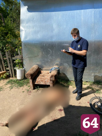 Под Саратовом приятели бросили тело забитого мужчины во дворе