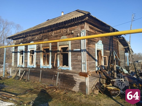 Под Саратовом мужчина погиб на пожаре из-за неисправной печи