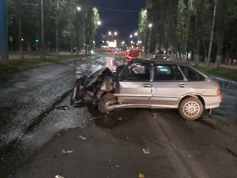 Два человека покалечились в ДТП на проспекте Строителей