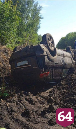 Водитель опрокинул «Хендай» на крышу и покалечил пассажирку