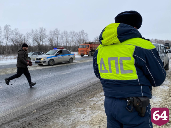 Семья из Краснодара ехала отмечать Новый год и попала в ДТП под Саратовом