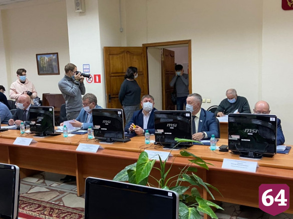 Депутат обвинил коллегу в занятии хиромантией 