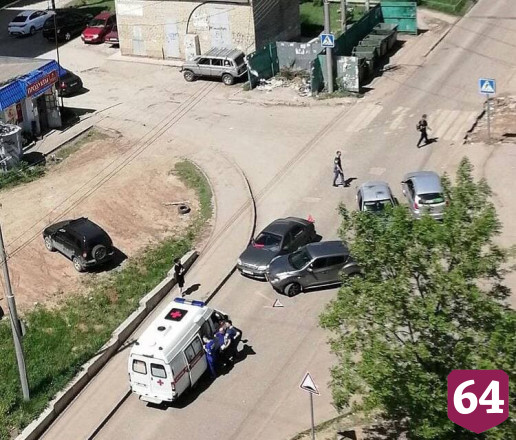 В ДТП у саратовской гимназии разбилась женщина