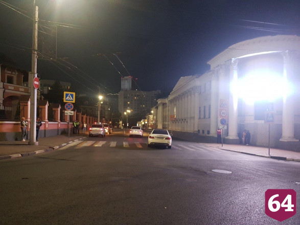 Водитель «Мерседеса» сбил девушку на Музейной площади