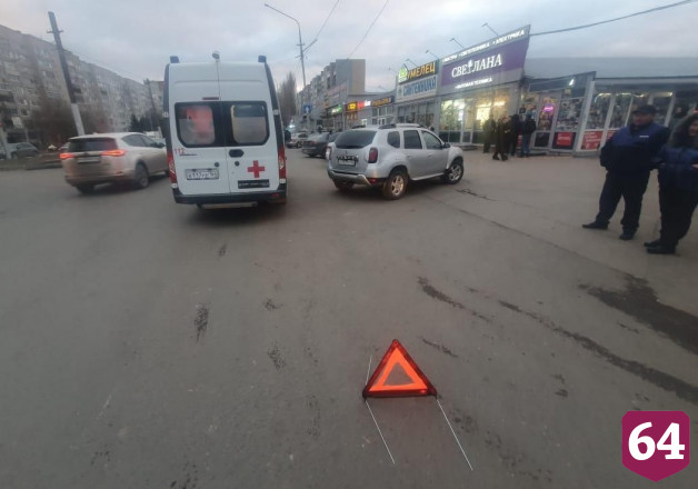 На Барнаульской под иномарку попала молодая женщина  