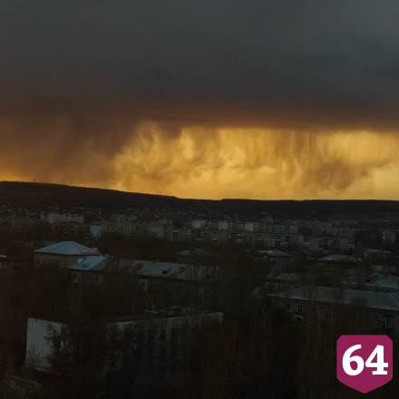 Жителей Саратова поразили странные облака над городом