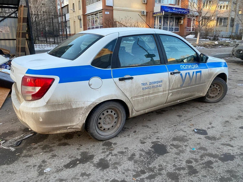 В Саратове экспедитор избил прохожего палкой за замечание