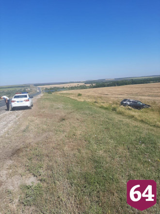 Три человека тяжело покалечились в аварии на саратовской трассе