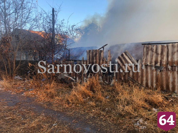 Семья из Саратова лишилась дома при пожаре и просит помощи