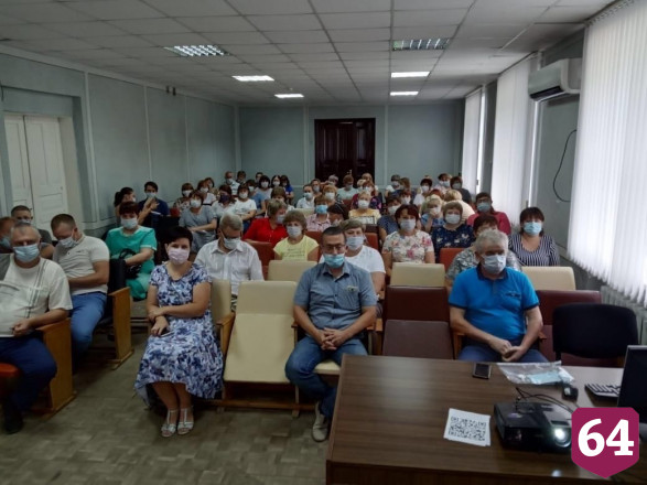 Губернатор разъяснил депутатам отличие конструктивной критики от ярлыков