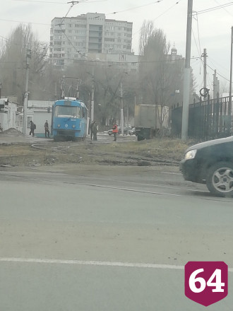 В Саратове трамвай сошел с рельсов «при обкатке вагона»