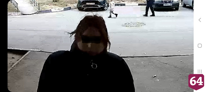 В Саратове «работники поликлиники» по квартирам проверяют зрение