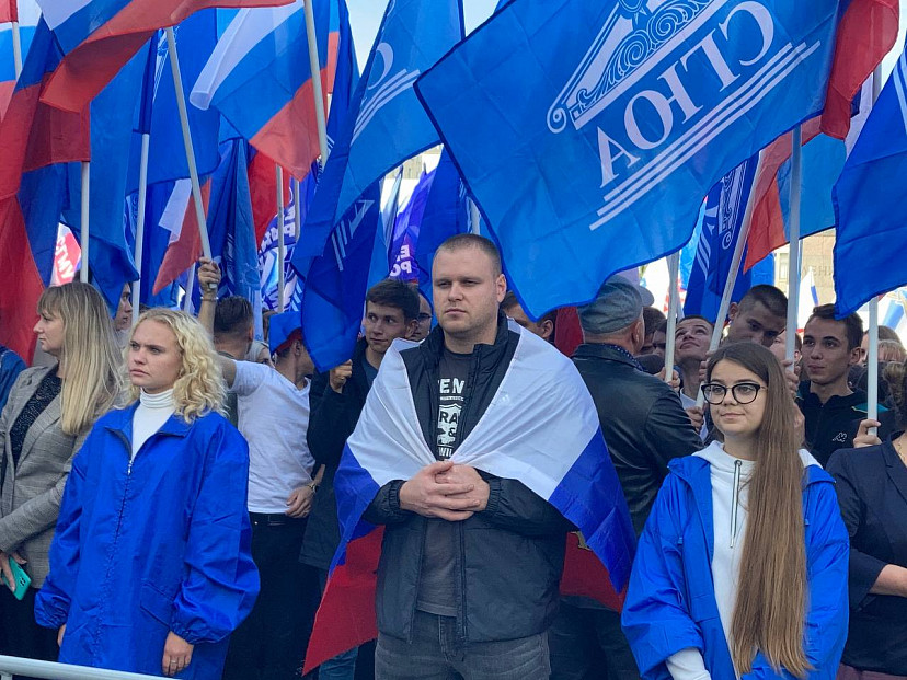 Саратовцы на митинге поддержали референдумы по Донбассу