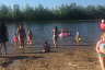Под Саратовом жители массово устремились на пляж