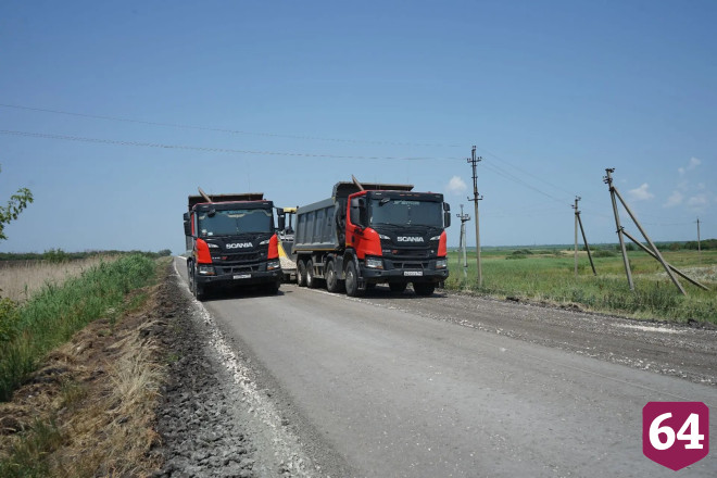 В Саратовской области ремонтируют дороги до туристического села