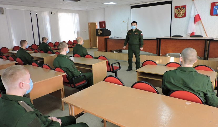 Саратовских призывников защитили от коронавируса