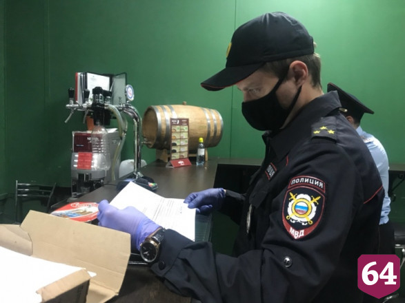 В Саратове магазины торгуют спиртным без лицензии и в запрещенное время 
