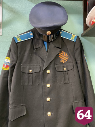 Подполковник коллекционирует фуражки героев Папанова и Садальского