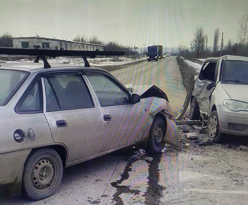 Водитель «Фиата» попал в больницу после ДТП с «Нексией»