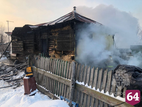 В сгоревшем доме под Саратовом нашли тело мужчины