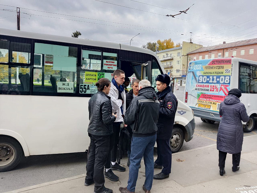 Чиновники с полицейскими проверили саратовские маршрутки