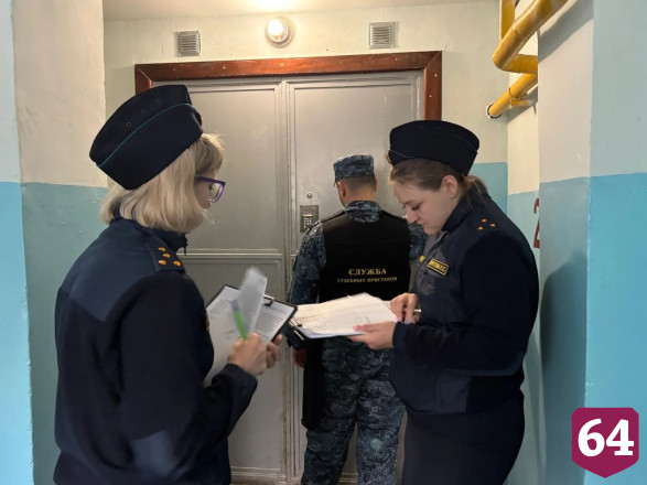 Саратовские приставы арестовали иномарки должников за тепло и воду