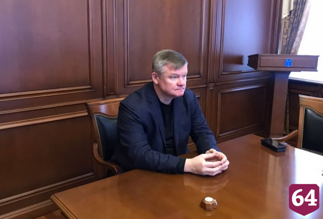 Глава Саратова раскритиковал чиновников за бездействие в снегопад