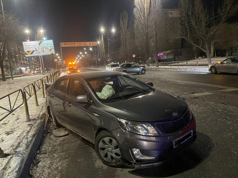 Молодые люди пострадали в ДТП на проспекте Строителей
