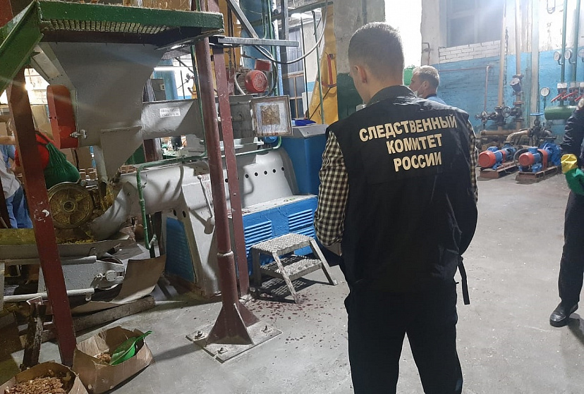 Работнице жиркомбината оторвало руку во время очистки станка 