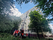 В Саратове при пожаре эвакуировали 11 жильцов многоэтажки