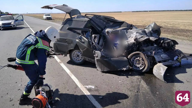На водителя грузовика завели дело за ДТП с погибшей в Саратовской области